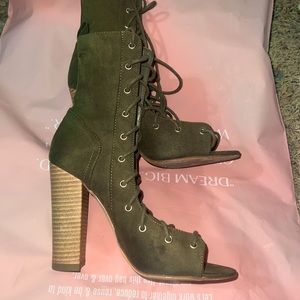 Liliana Womens dark green Lace Up Block Heels Peep Toe Ankle Boots Size 7